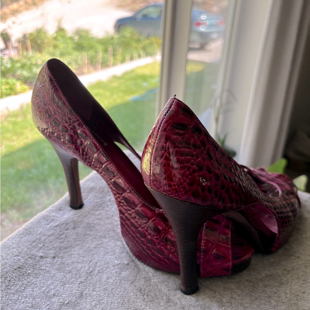 j. Vincent All Leather pink/ black Peep-Toe Heels - Picture 2 of 10